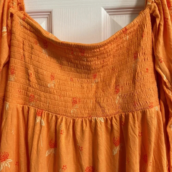 Free People Lana Off Shoulder Smocked Tunic NWOT Golden Poppies - Picture 6 of 9
